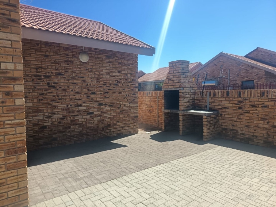 3 Bedroom Property for Sale in Riviera Northern Cape